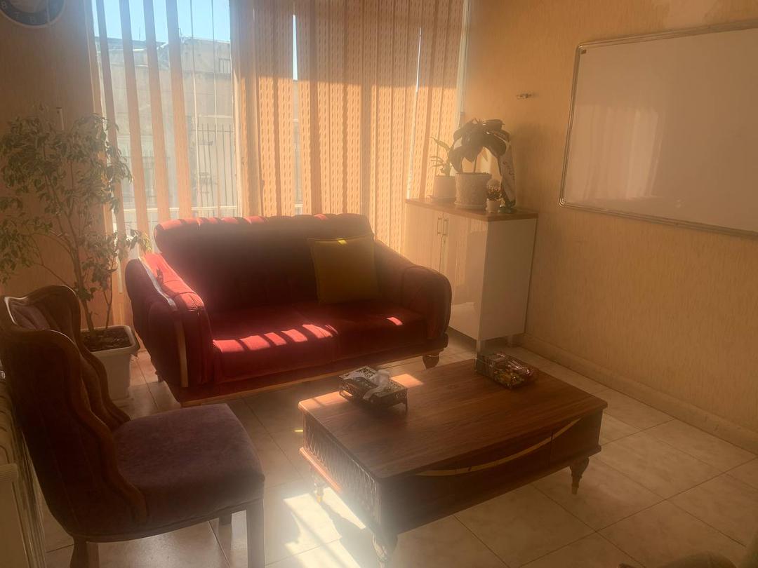 لیلا نوروزی ورزقانی 