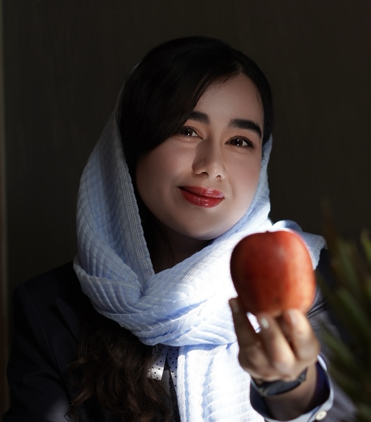 راضیه حسینی